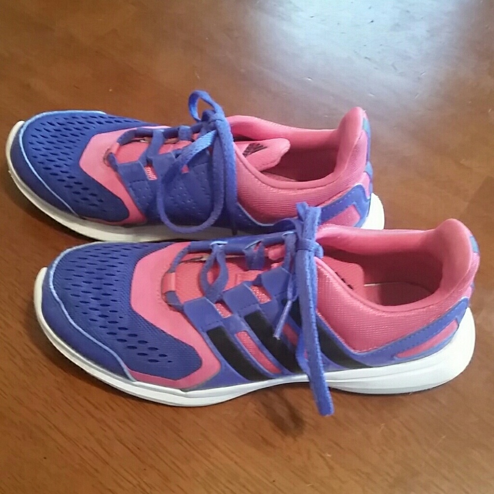 Adidas running shoes Size 3.5 Big girls